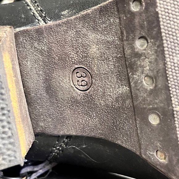 Leather boots - Picture 5 of 5